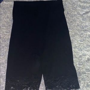 Black cute romper only worn it once!